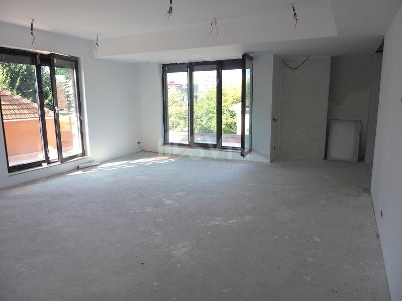 Apartament, 4 camere Bucuresti/Capitale