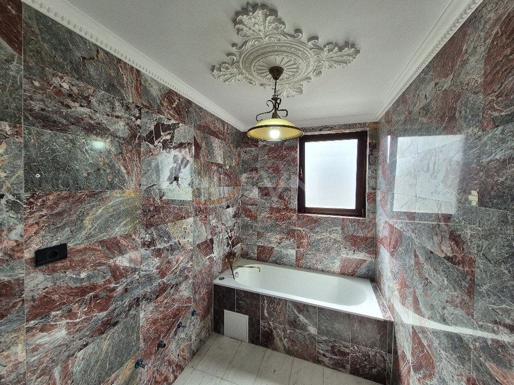 Apartament, 4 camere Bucuresti/Primaverii