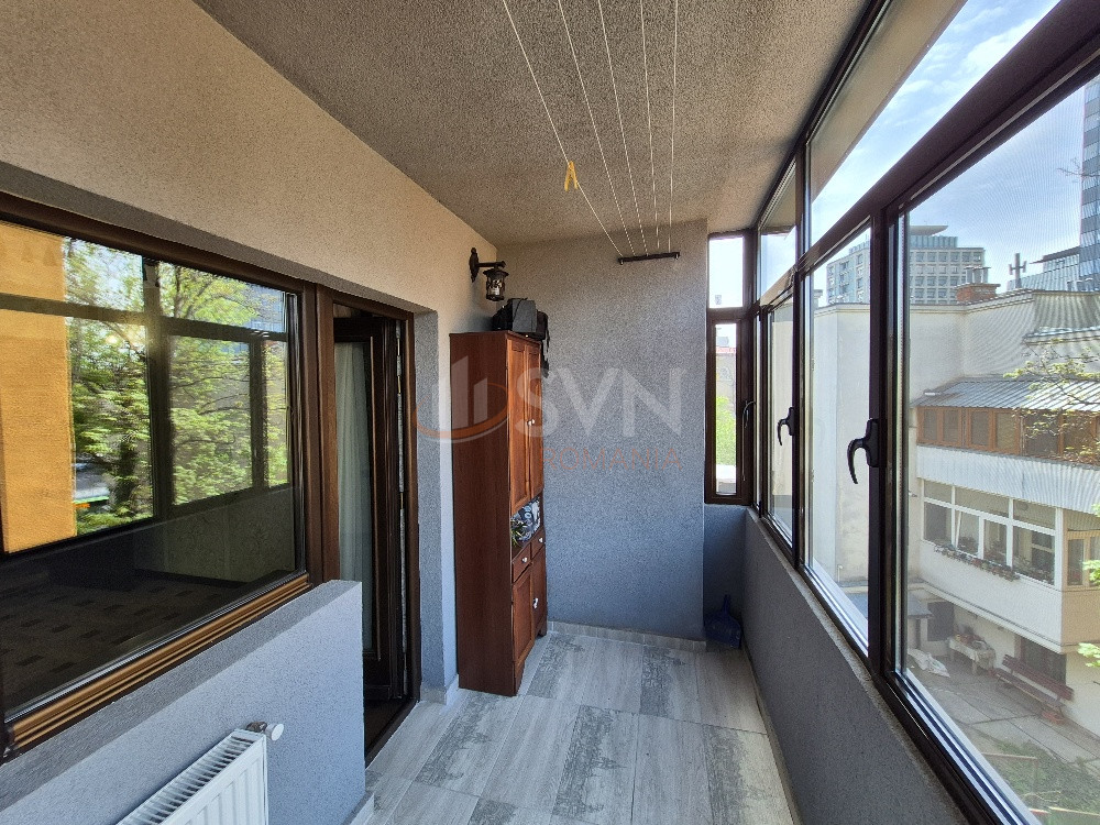 Apartament, 4 camere Bucuresti/Primaverii