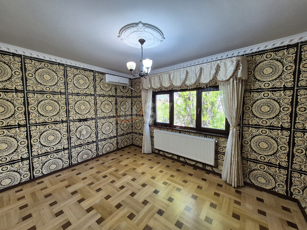 Apartament, 4 camere Bucuresti/Primaverii