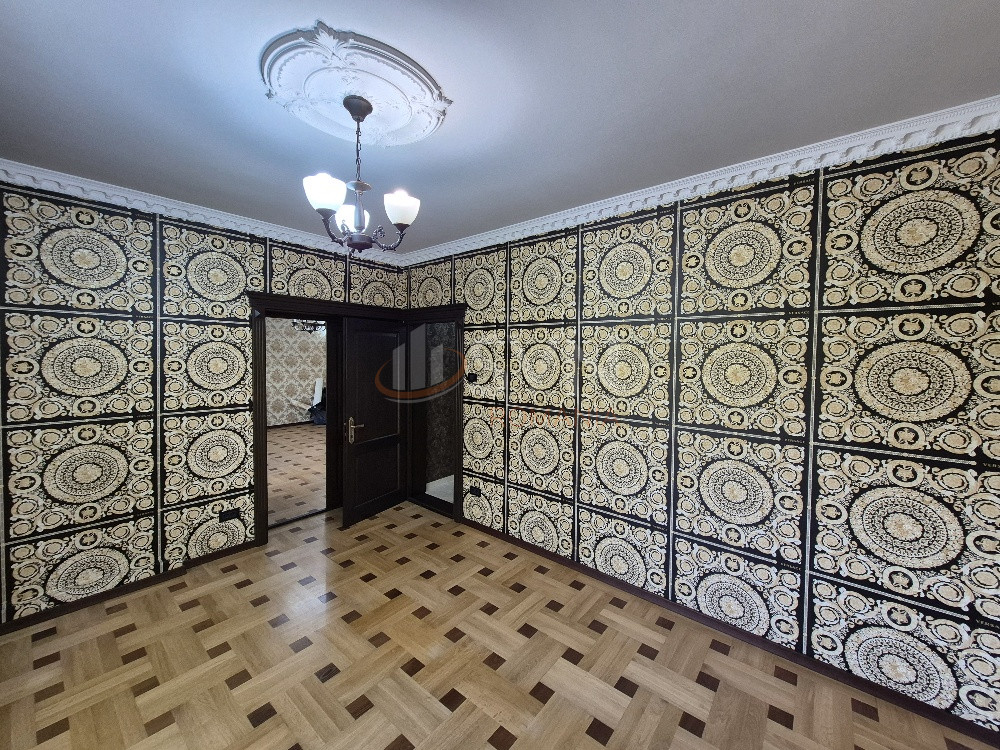 Apartament, 4 camere Bucuresti/Primaverii