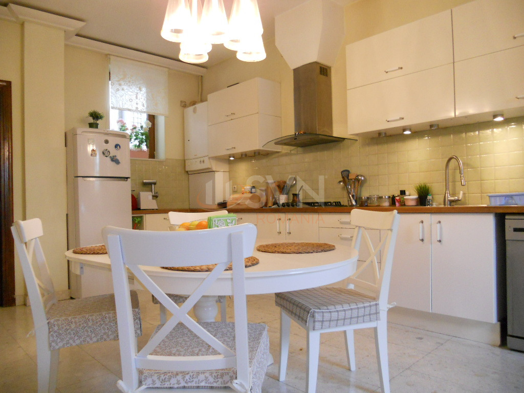 Apartament, 4 camere Bucuresti/Dorobanti