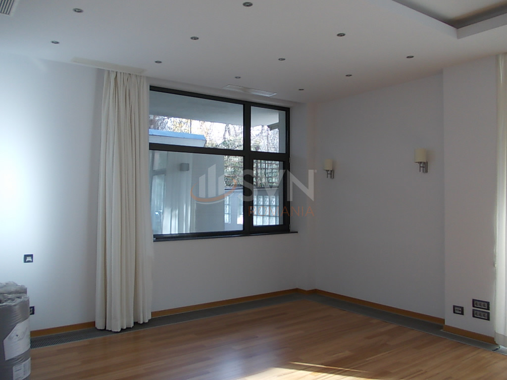 Apartament, 4 camere Bucuresti/Dacia