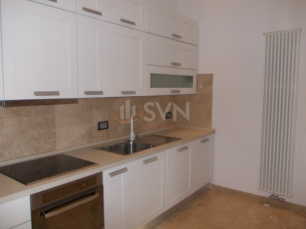 Apartament, 4 camere Bucuresti/Dacia