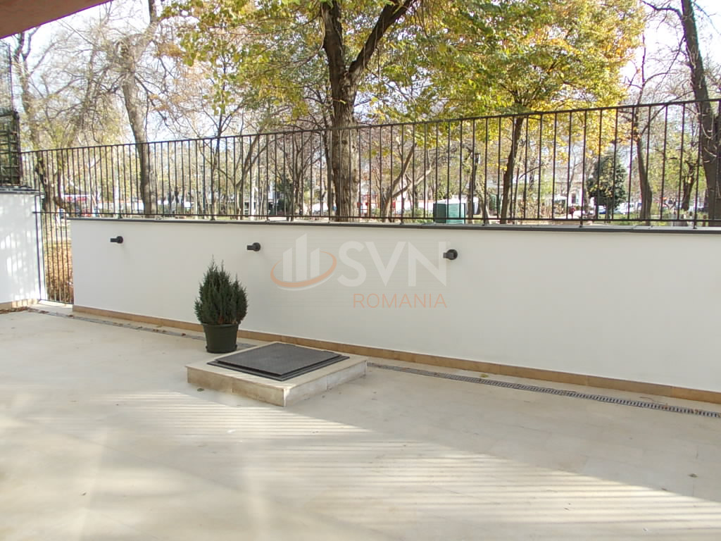 Apartament, 4 camere Bucuresti/Dacia