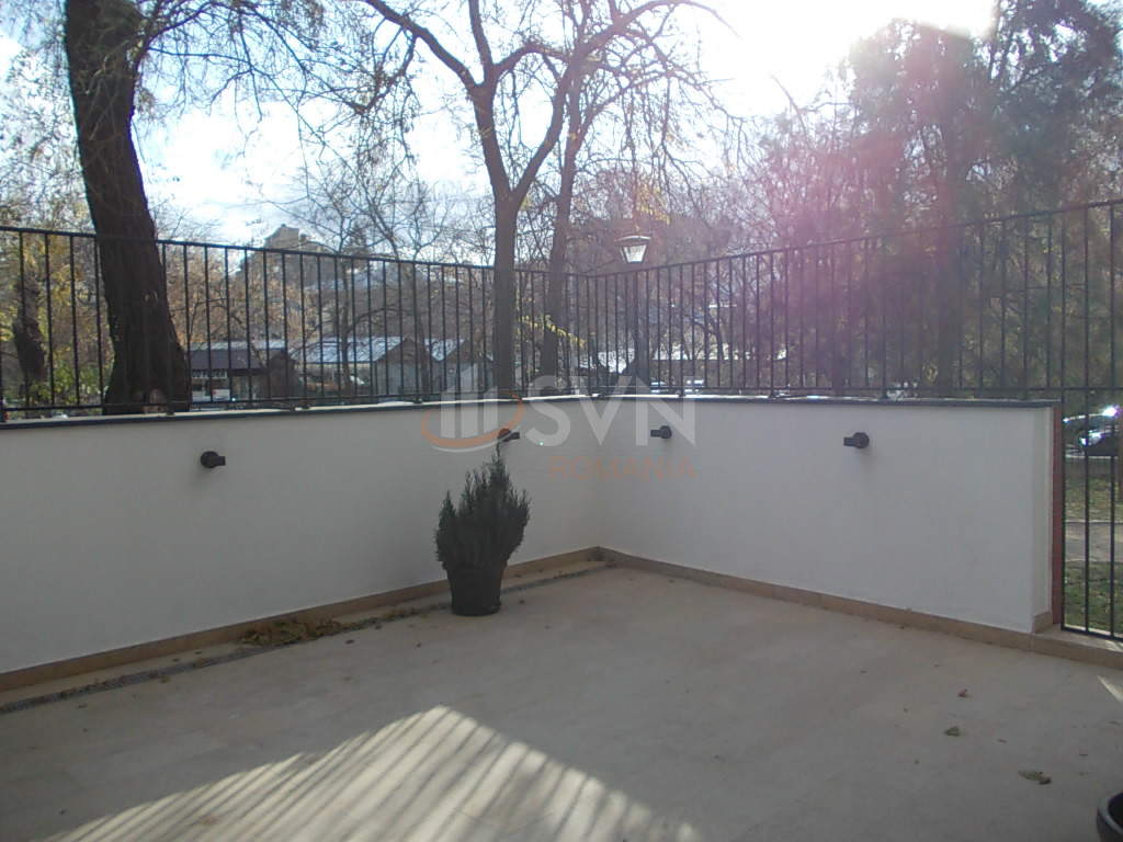 Apartament, 4 camere Bucuresti/Dacia