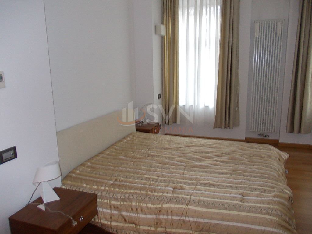 Apartament, 4 camere Bucuresti/Dacia