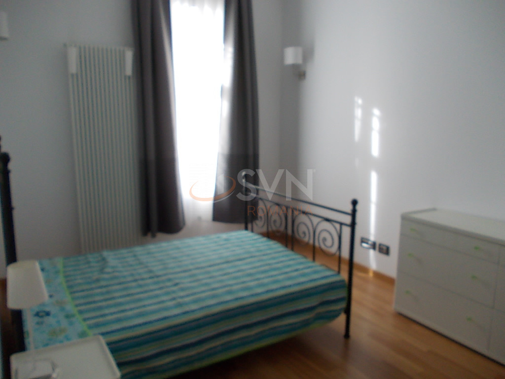 Apartament, 4 camere Bucuresti/Dacia