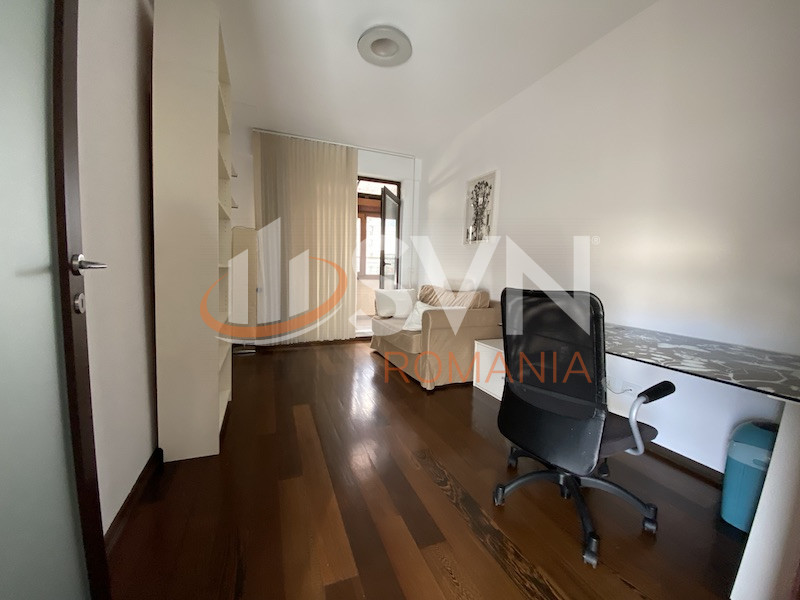 Apartament, 4 camere Bucuresti/Domenii