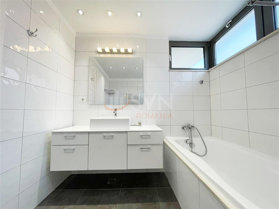 Apartament, 4 camere Bucuresti/Capitale