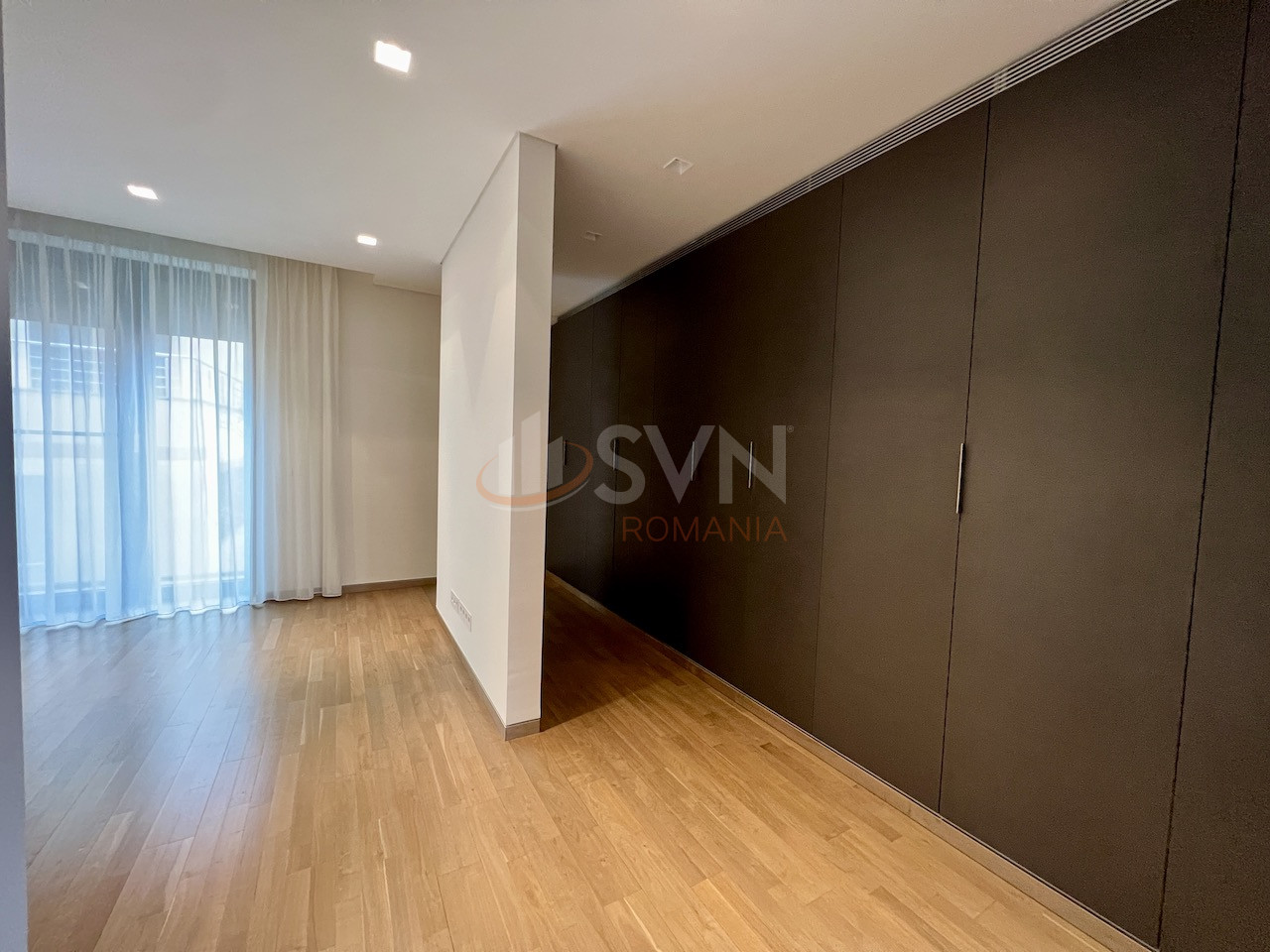Apartament, 5 camere Bucuresti/Primaverii