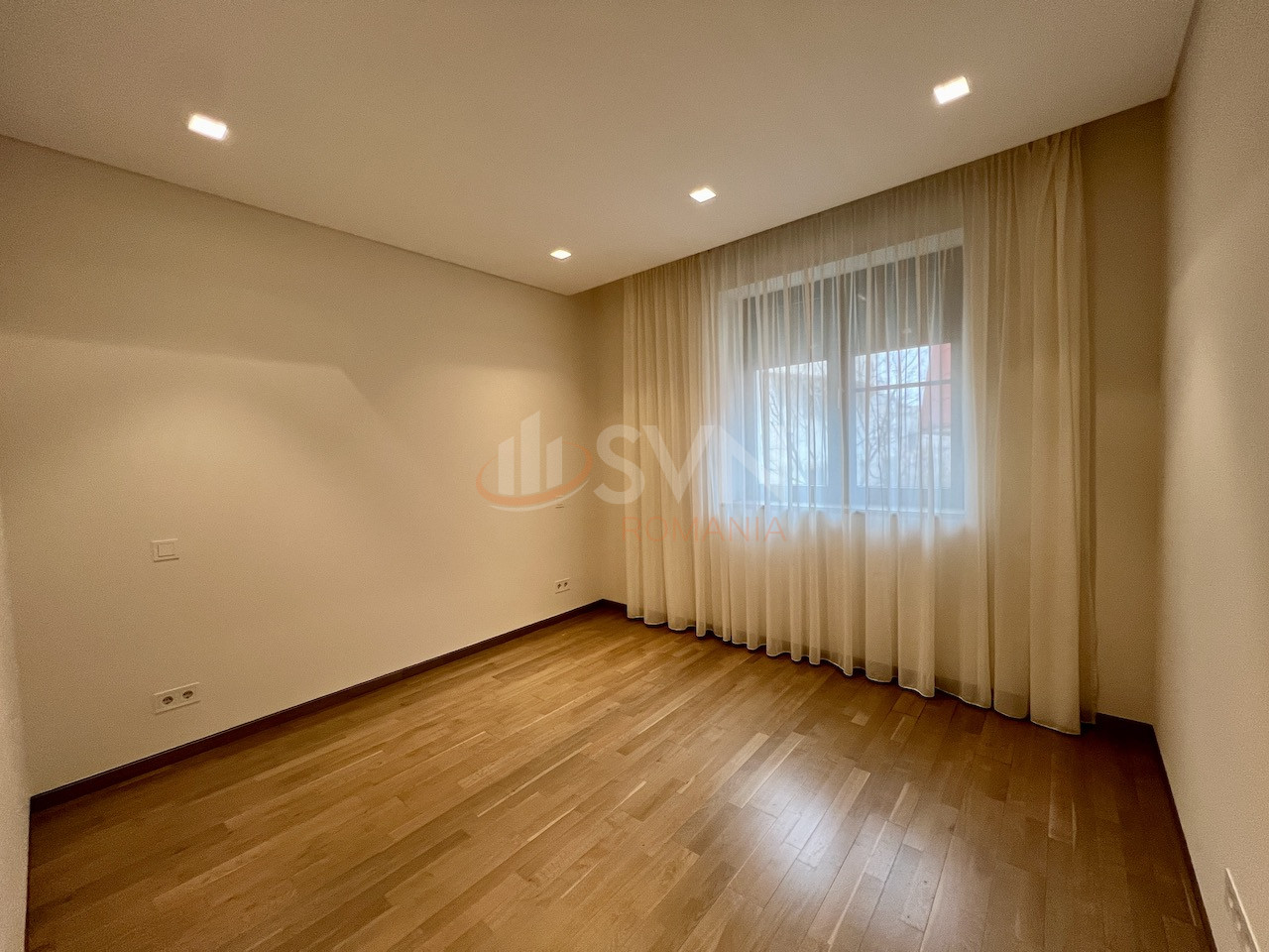 Apartament, 5 camere Bucuresti/Primaverii