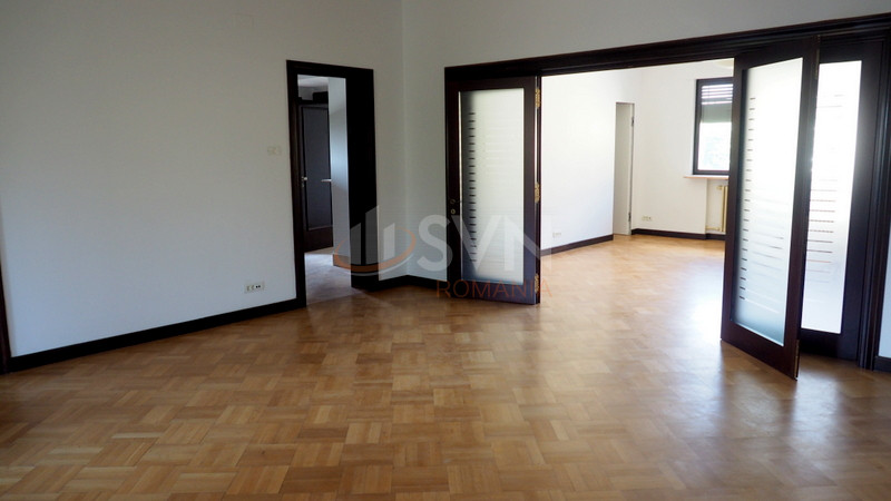 Apartament, 5 camere Bucuresti/Capitale