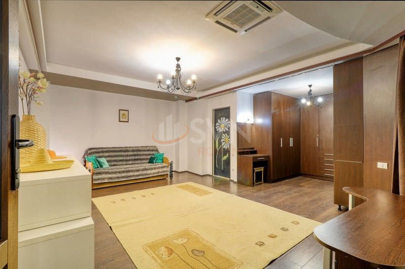 Apartament, 5 camere Bucuresti/1 Mai