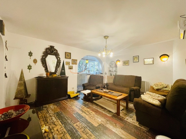 Apartament, 5 camere Bucuresti/Armeneasca