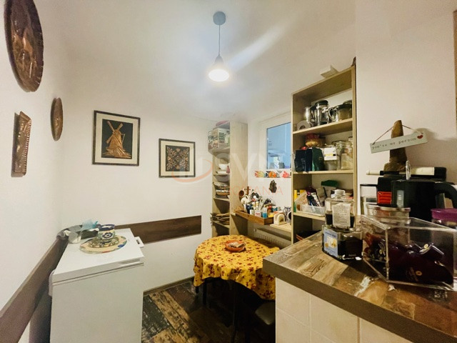 Apartament, 5 camere Bucuresti/Armeneasca