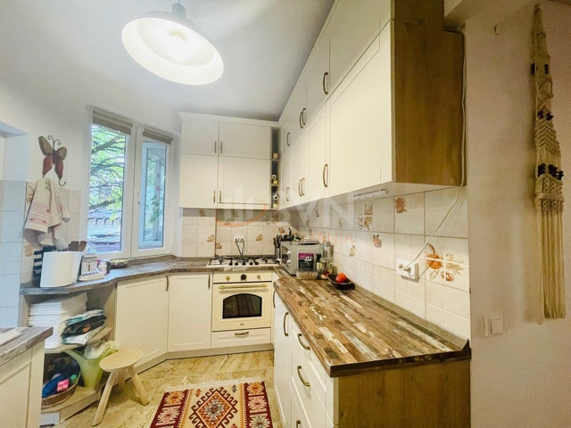 Apartament, 5 camere Bucuresti/Armeneasca