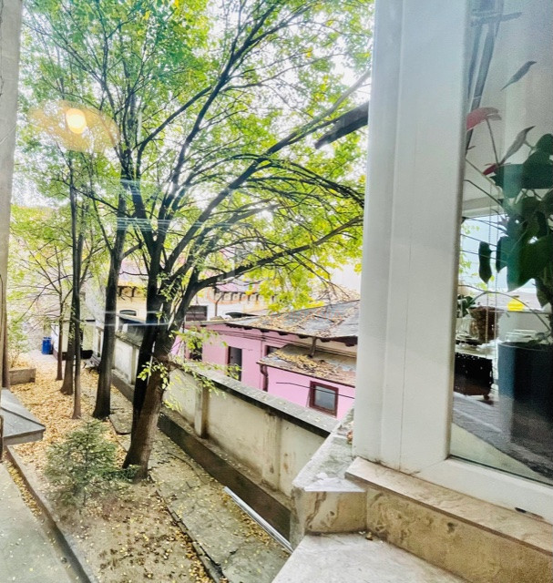Apartament, 5 camere Bucuresti/Armeneasca
