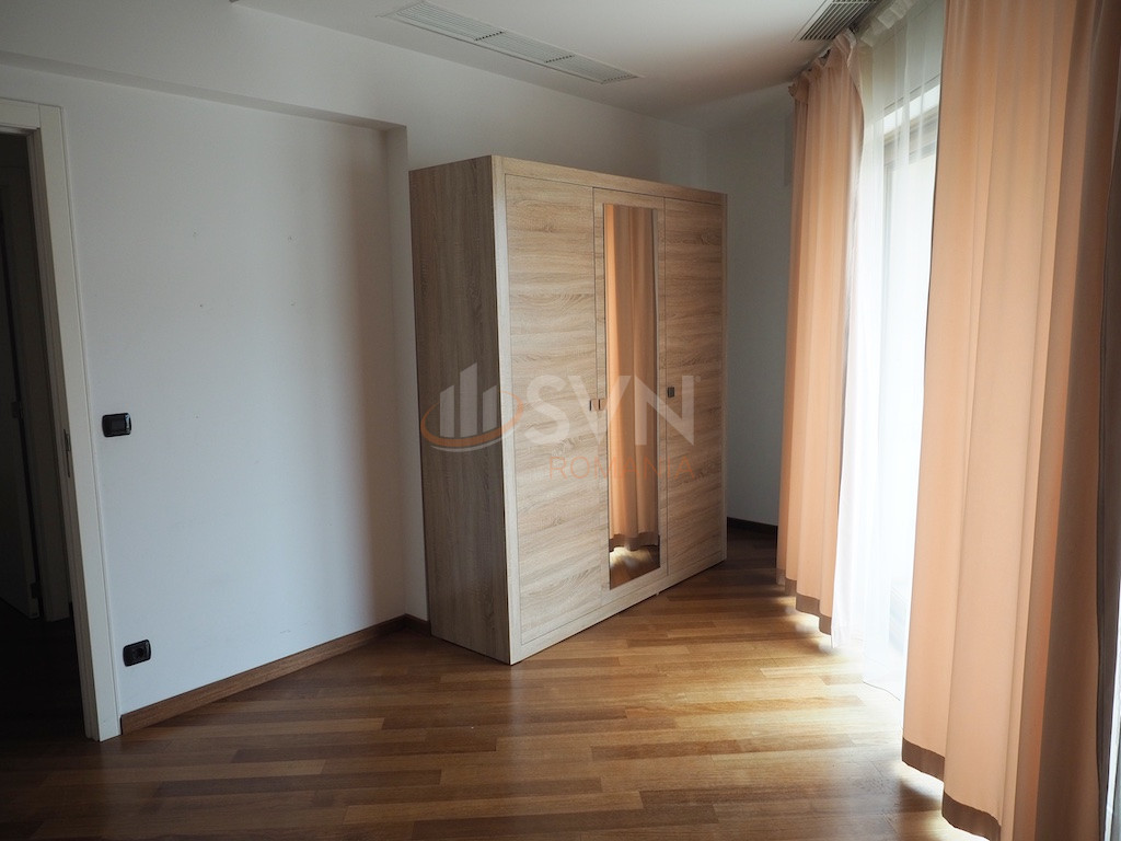 Apartament, 5 camere Bucuresti/Primaverii