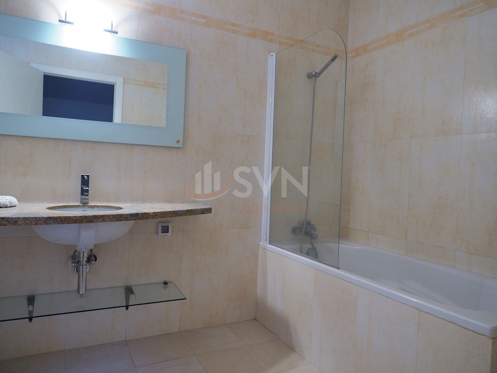 Apartament, 5 camere Bucuresti/Primaverii