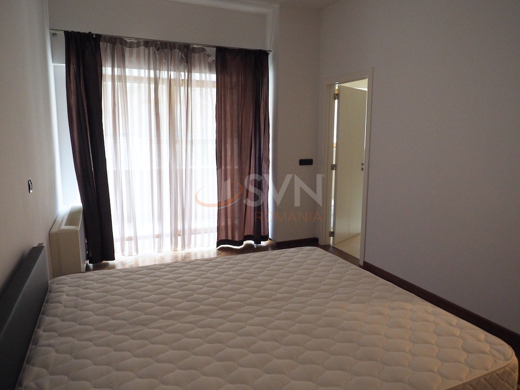 Apartament, 5 camere Bucuresti/Primaverii