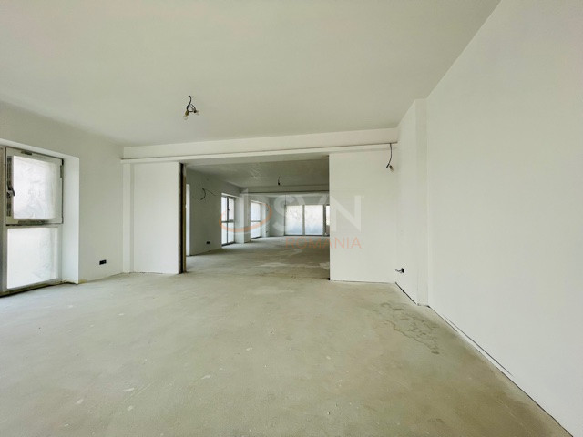 Apartament, 5 camere Bucuresti/Stefan Cel Mare