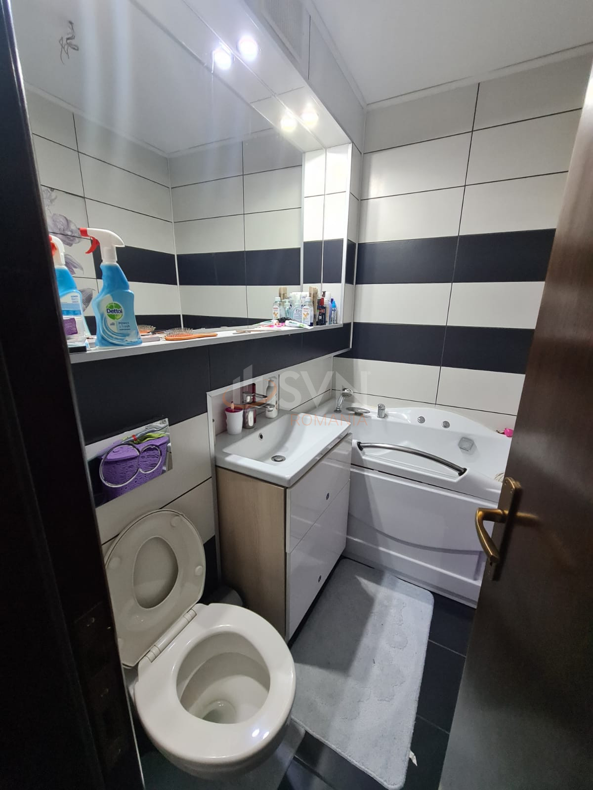 Apartament, 5 camere Bucuresti/Titan