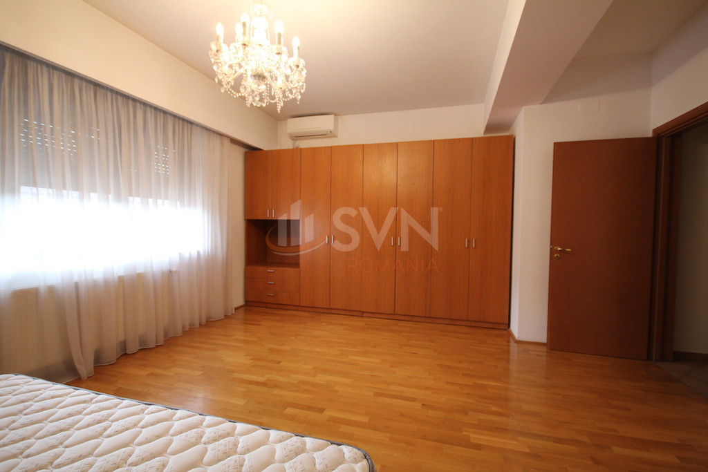 Apartament, 5 camere Bucuresti/Clucerului