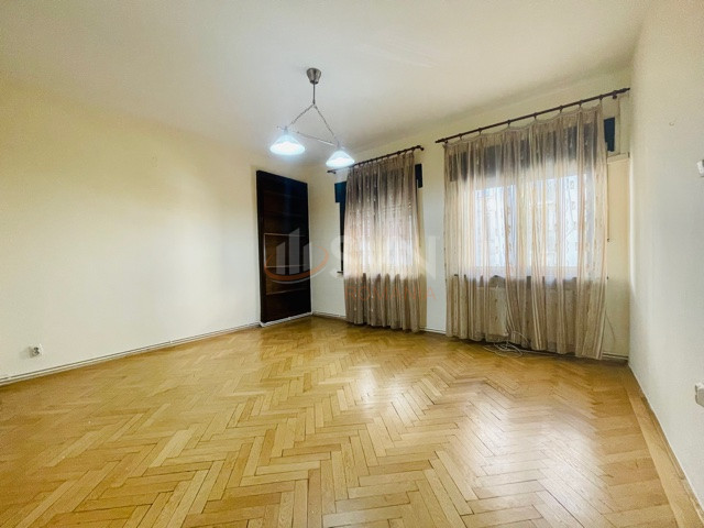 Apartament, 5 camere Bucuresti/Universitate (s1)