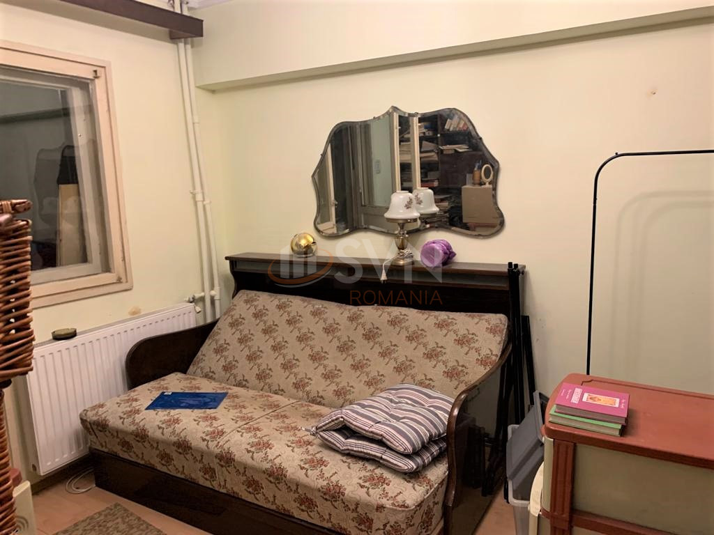Apartament, 5 camere Bucuresti/Universitate (s1)