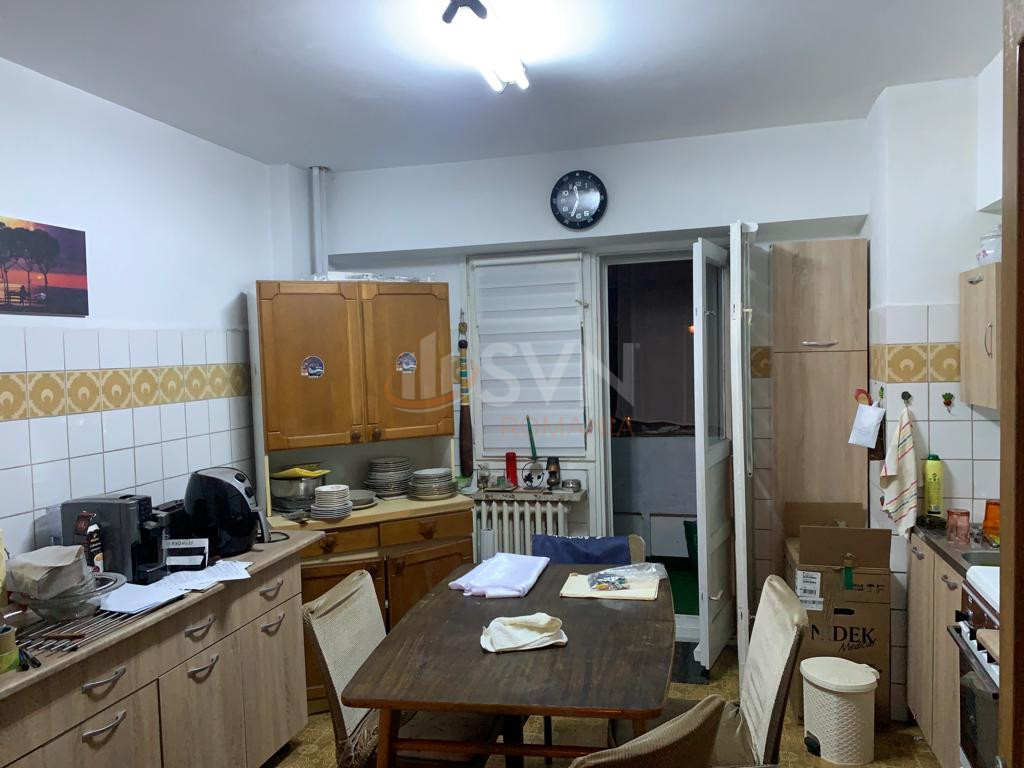 Apartament, 5 camere Bucuresti/Universitate (s1)