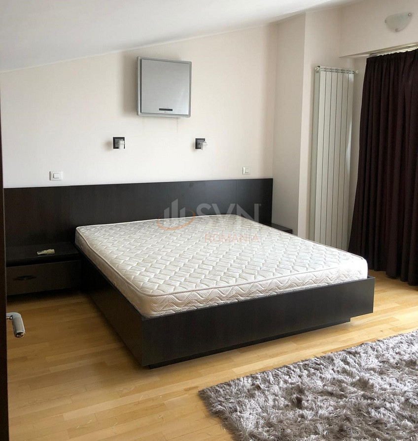 Apartament, 5 camere Bucuresti/Primaverii