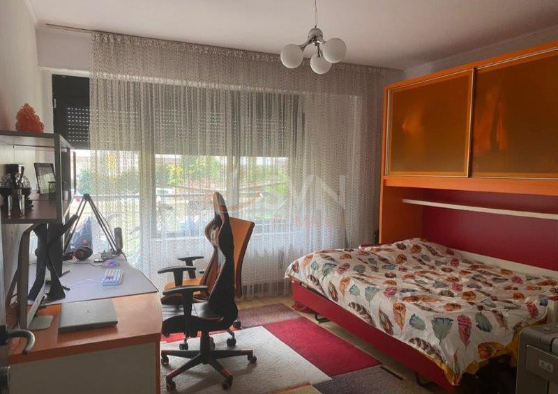 Apartament, 5 camere Bucuresti/Stefan Cel Mare