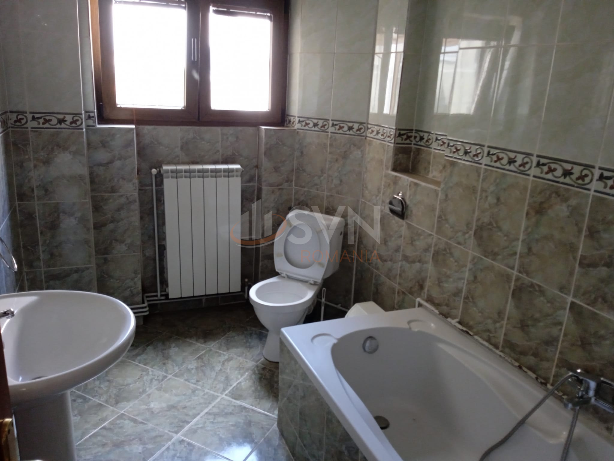 Apartament, 5 camere Bucuresti/Romana