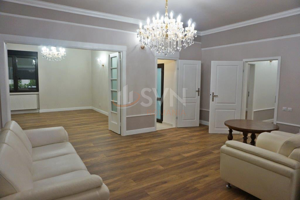 Apartament, 5 camere Bucuresti/Armeneasca