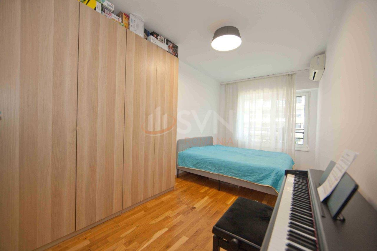 Apartament, 5 camere Bucuresti/Baba Novac