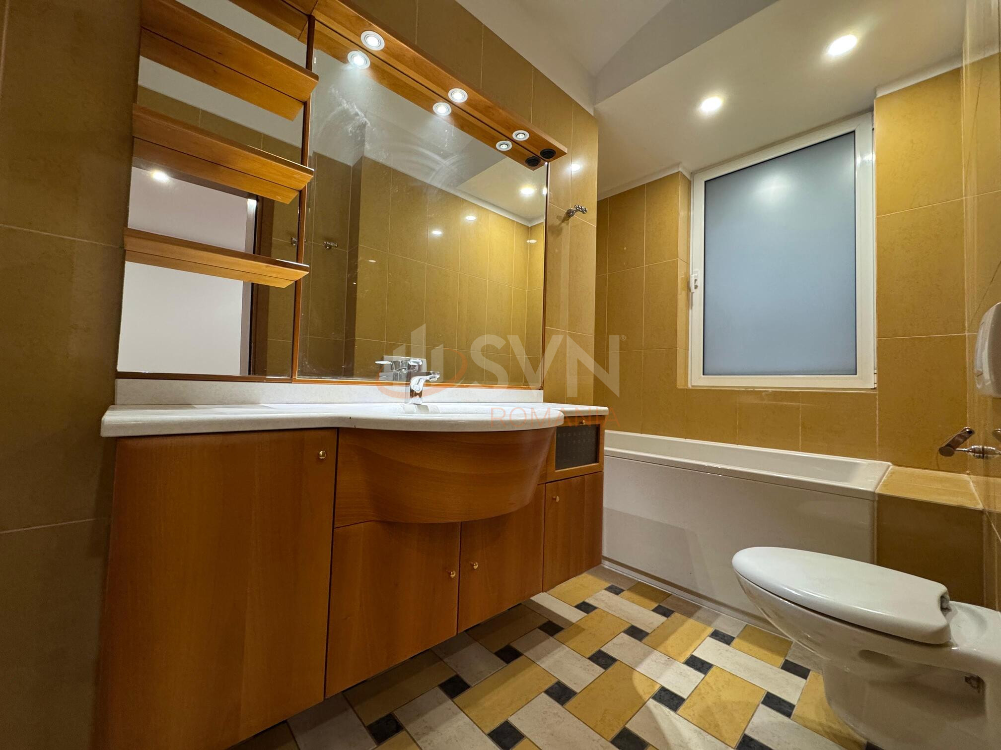 Apartament, 5 camere Bucuresti/Primaverii