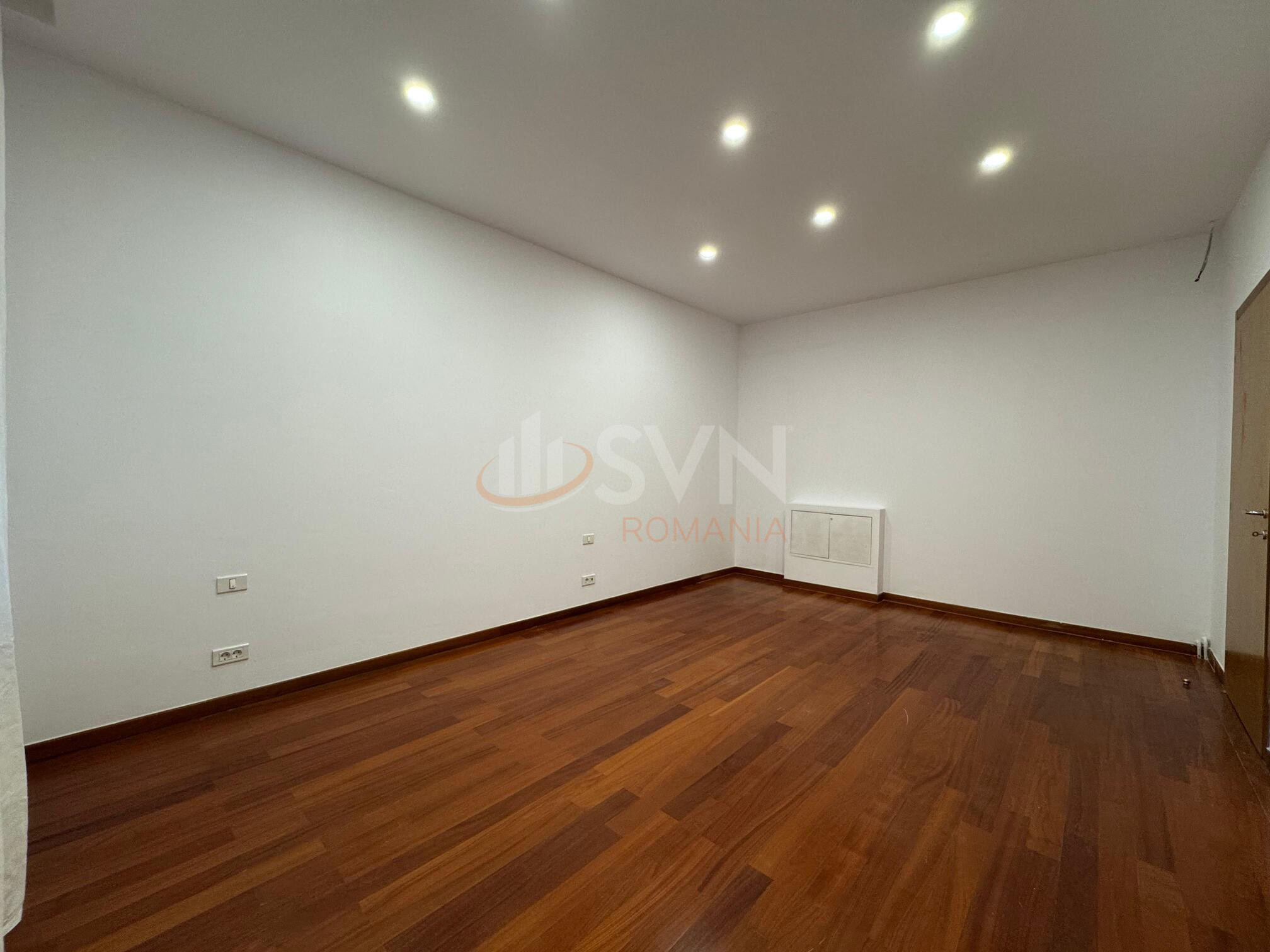 Apartament, 5 camere Bucuresti/Primaverii