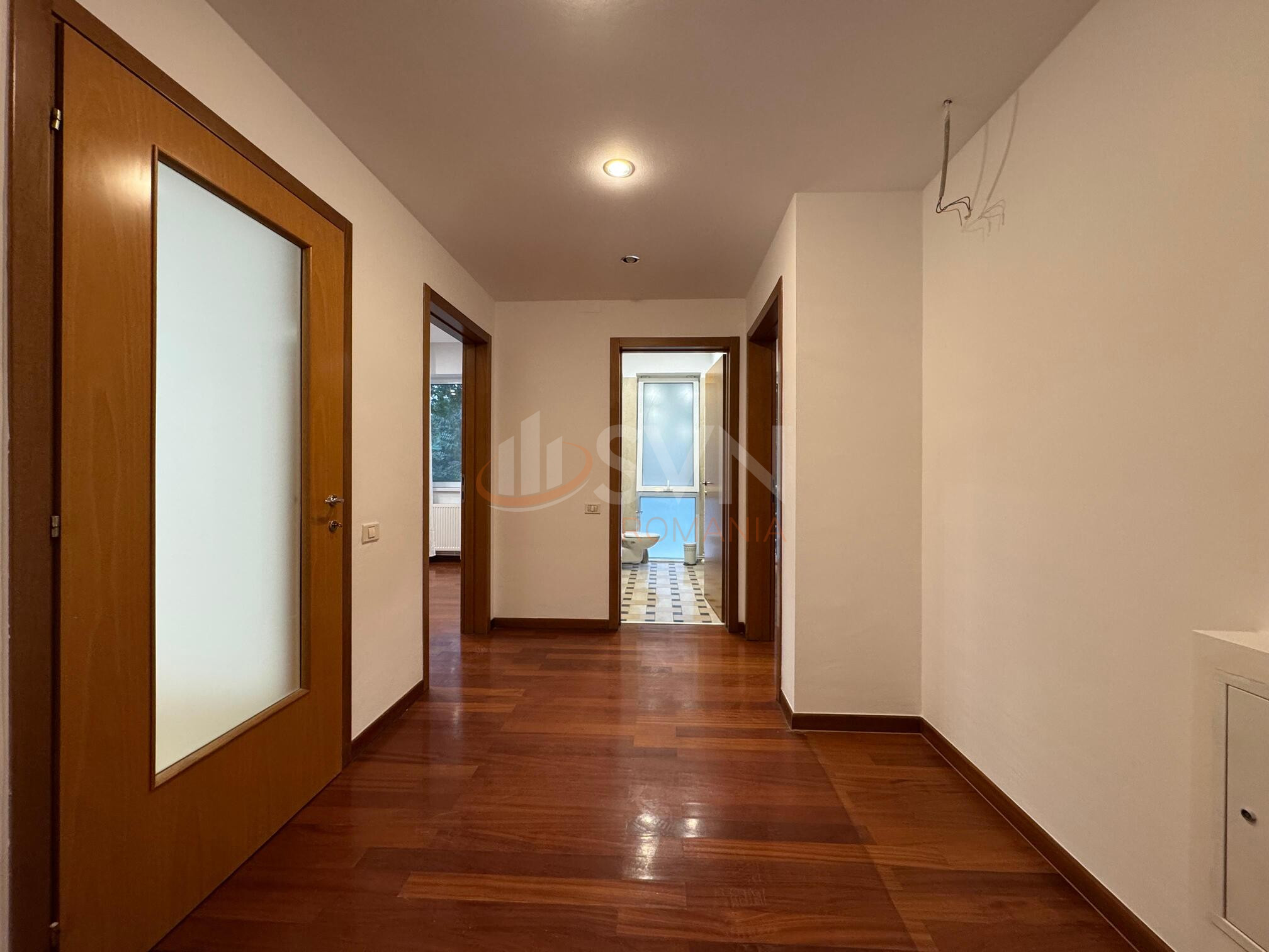 Apartament, 5 camere Bucuresti/Primaverii