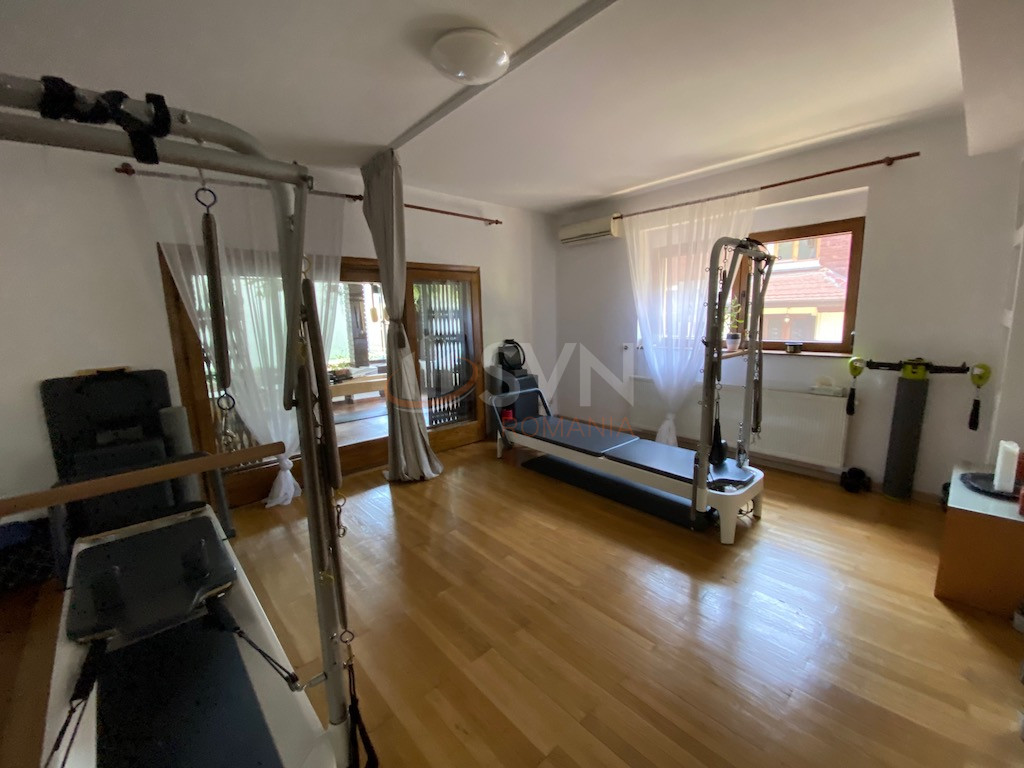 Apartament, 5 camere Bucuresti/Aviatorilor