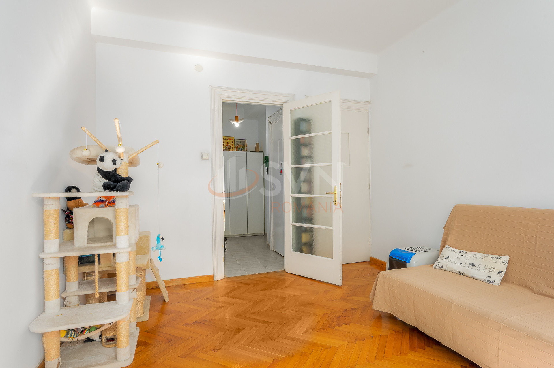 Apartament, 5 camere Bucuresti/Piata Unirii (s4)