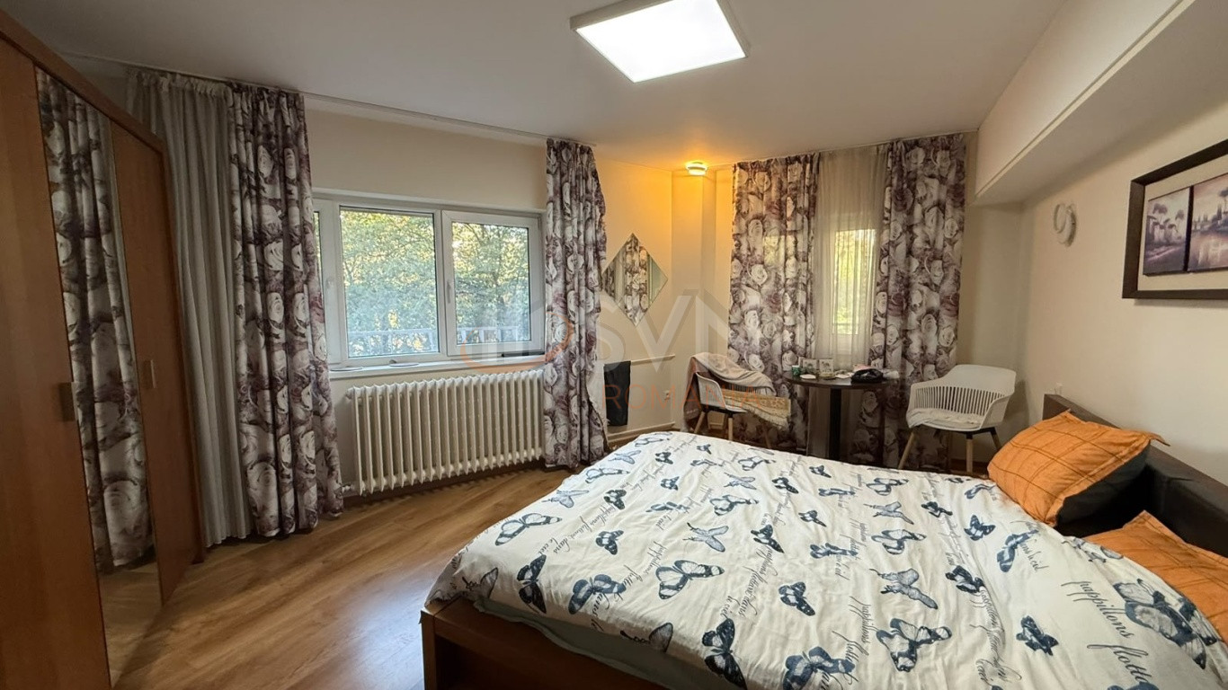 Apartament, 5 camere Bucuresti/Unirii