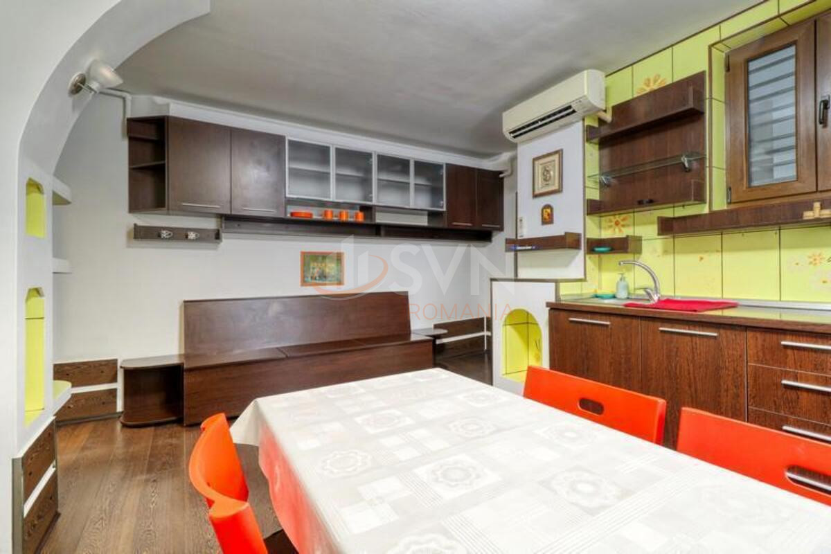 Apartament, 5 camere Bucuresti/1 Mai