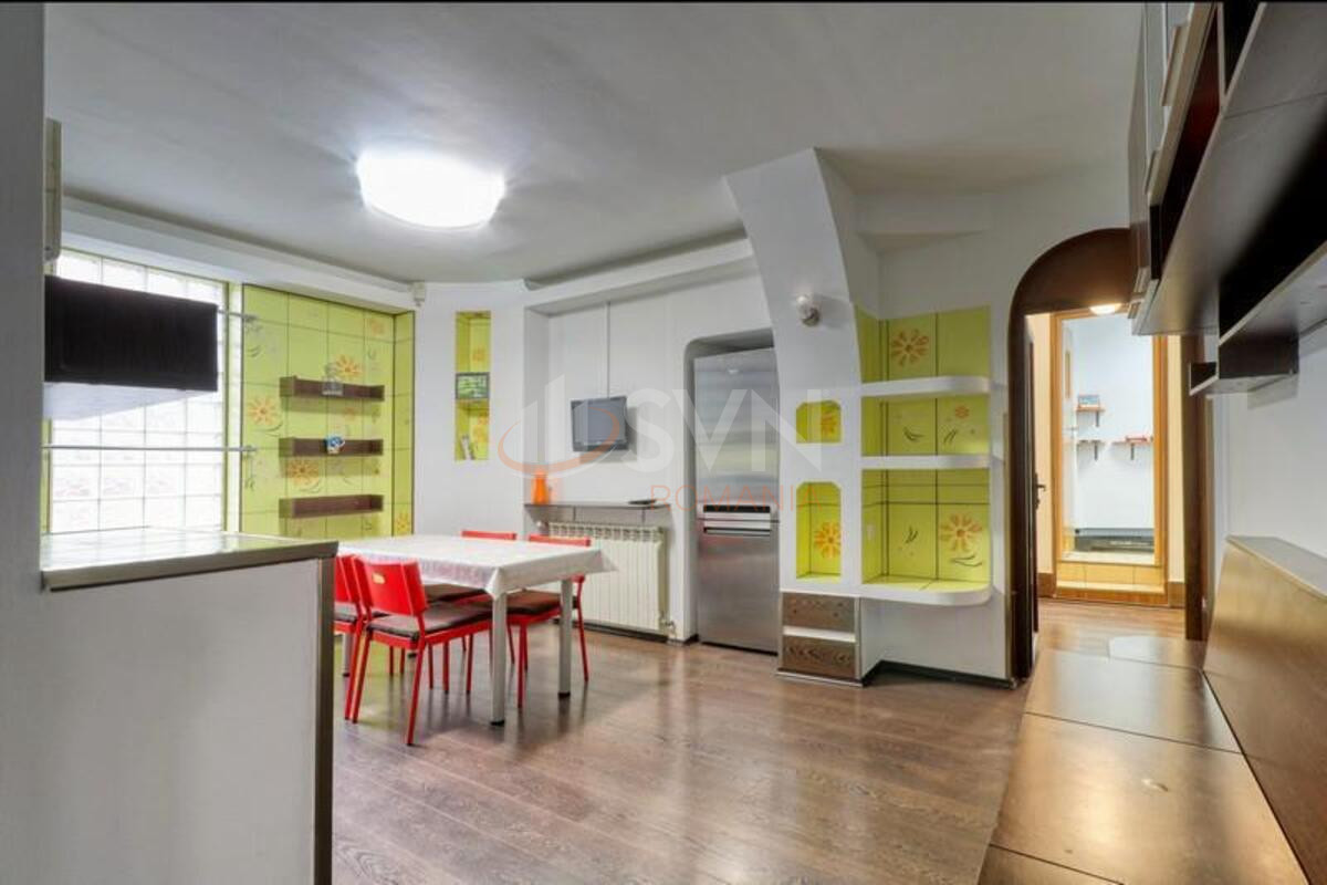 Apartament, 5 camere Bucuresti/1 Mai