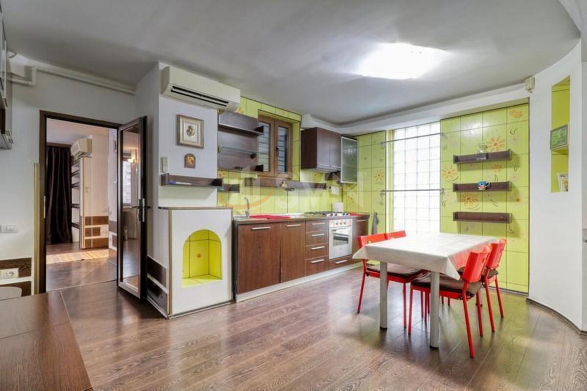 Apartament, 5 camere Bucuresti/1 Mai