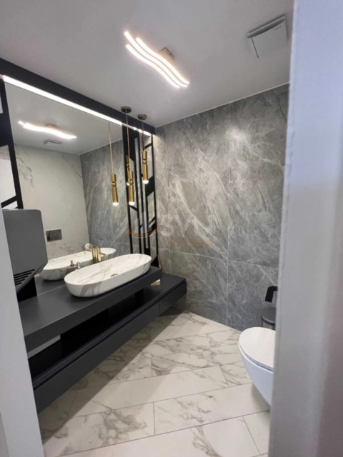 Apartament, 5 camere Bucuresti/Aviatiei