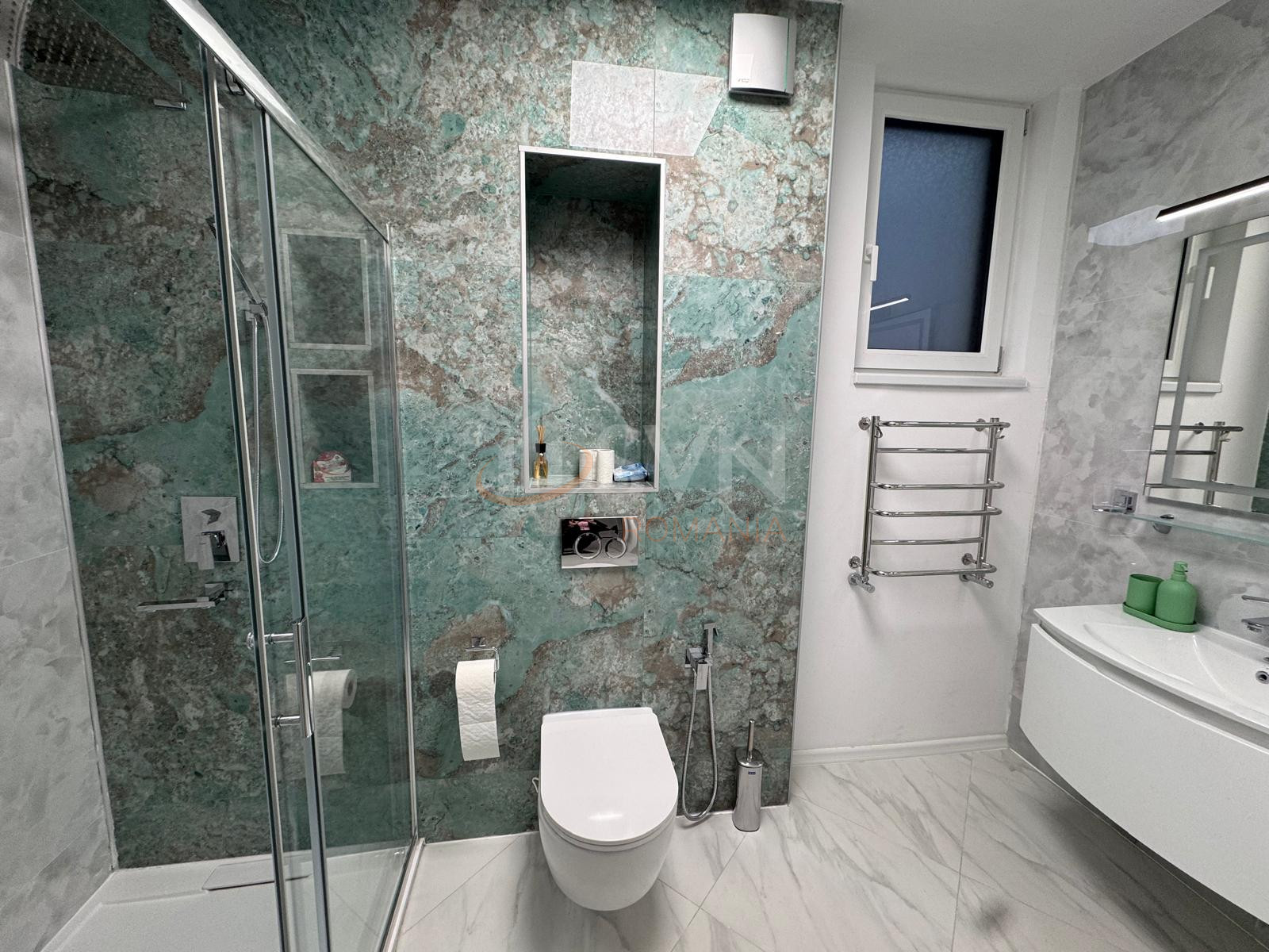 Apartament, 5 camere Bucuresti/P-ta Romana