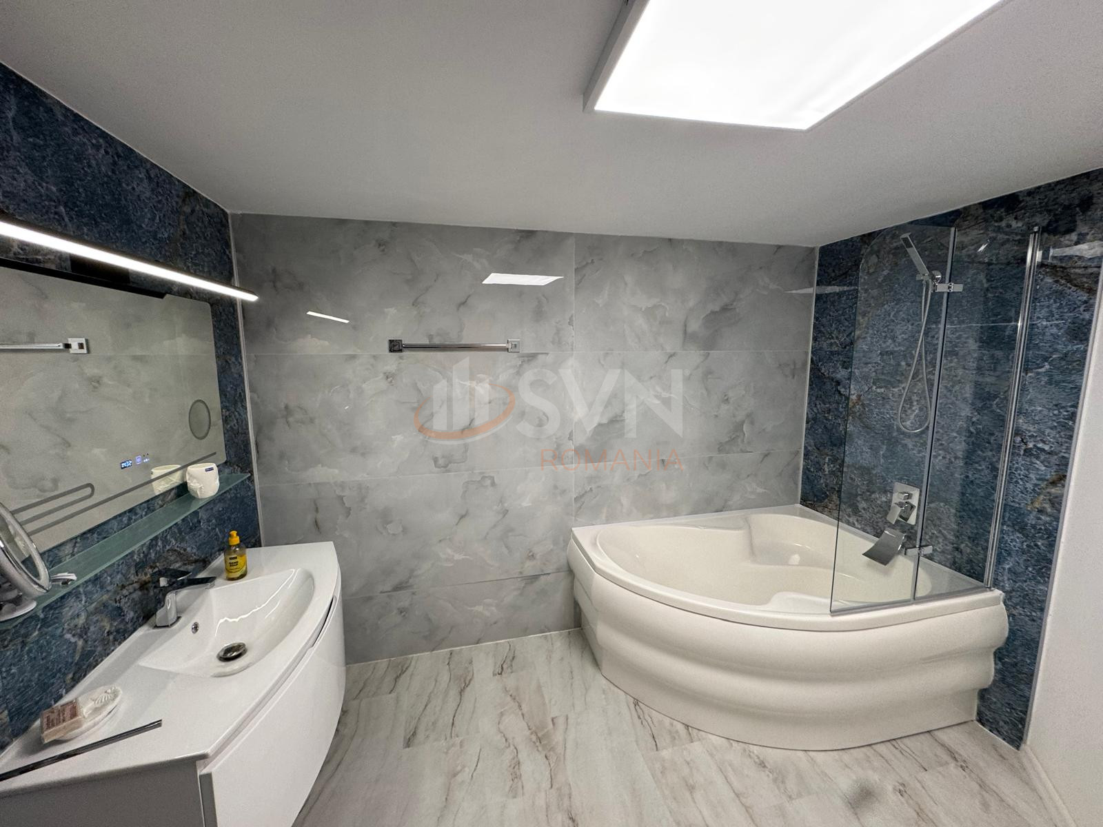 Apartament, 5 camere Bucuresti/P-ta Romana