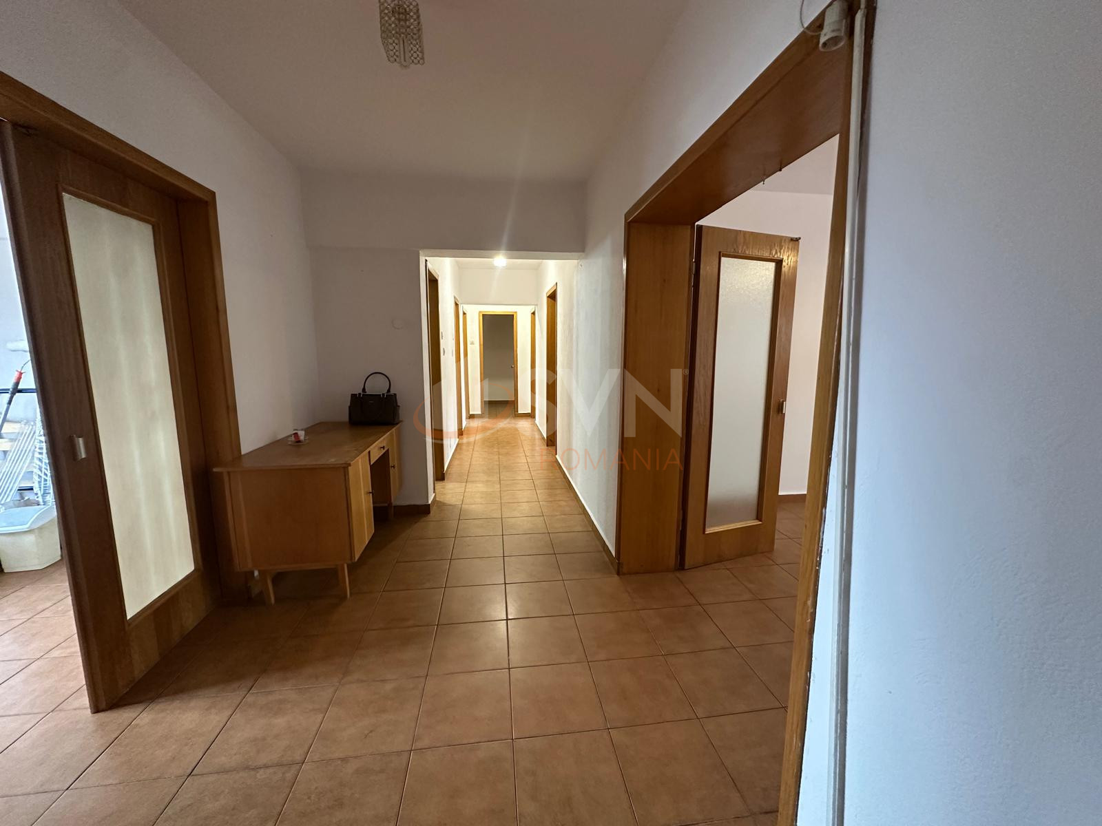 Apartament, 5 camere Bucuresti/P-ta Unirii