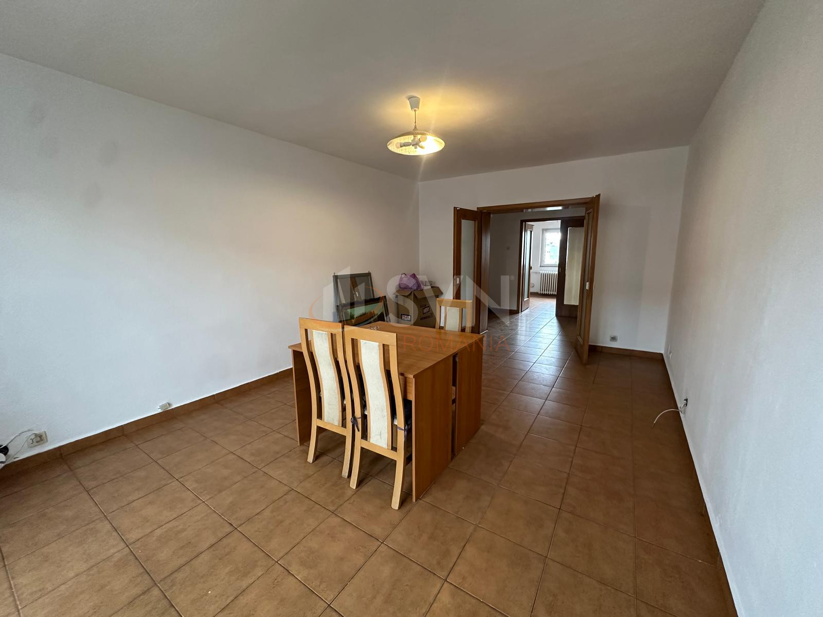 Apartament, 5 camere Bucuresti/P-ta Unirii